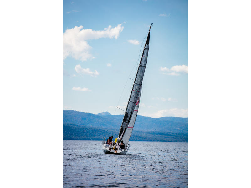 11 meter sailboat