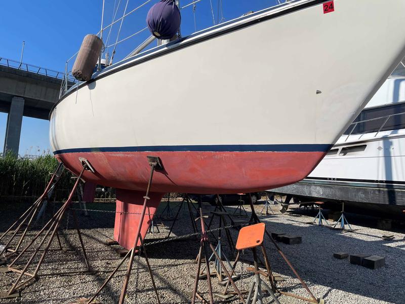 maxi 108 sailboat for sale