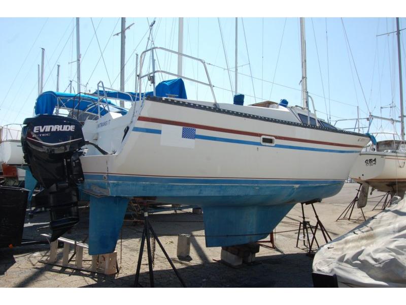 1984 Lancer 27 sailboat for sale in Michigan