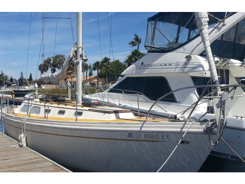 30 ft columbia sailboat