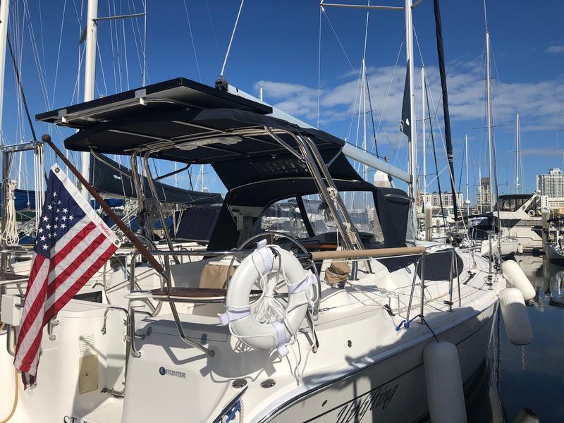 2010 Hunter 39 Sailboat For Sale In Florida