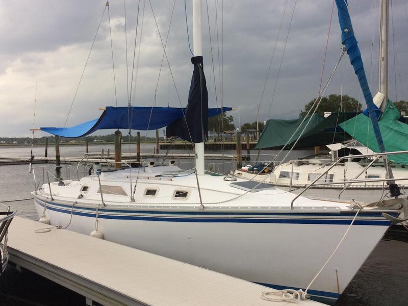 Hunter 31 Sailboat