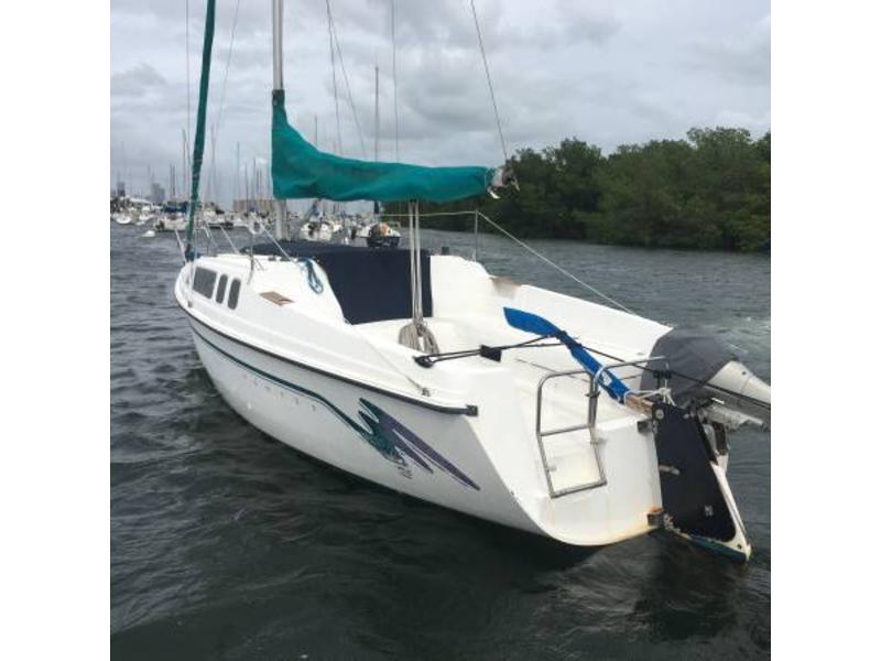 hunter 23.5 sailboat review