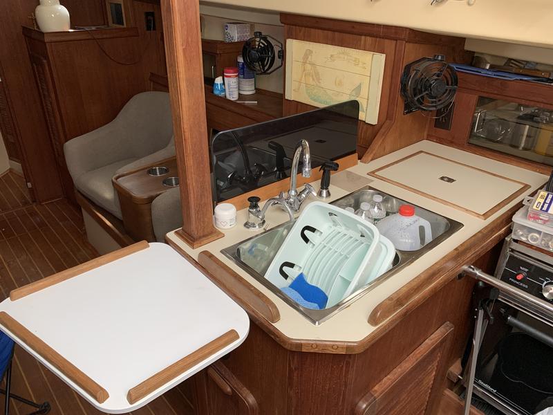 1989 Island Packet ip35 sailboat for sale in New York