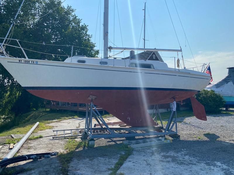 1976 Pearson 30 P-30 sailboat for sale in New York